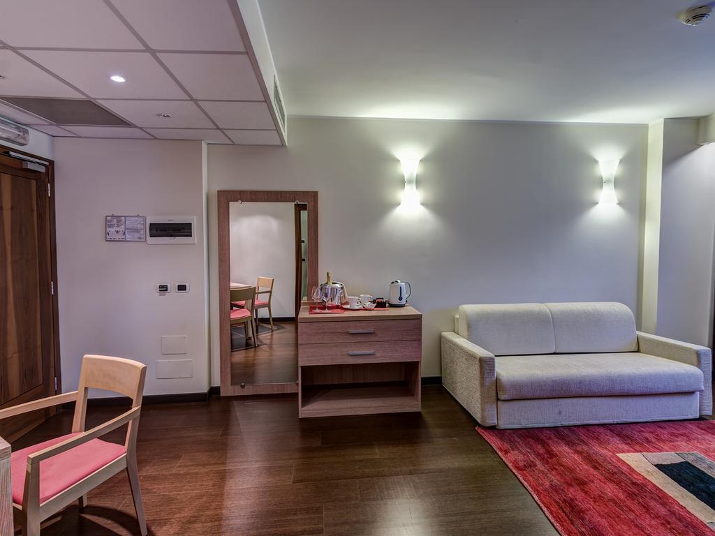 Hotel Capital Rovigo Zewnętrze zdjęcie