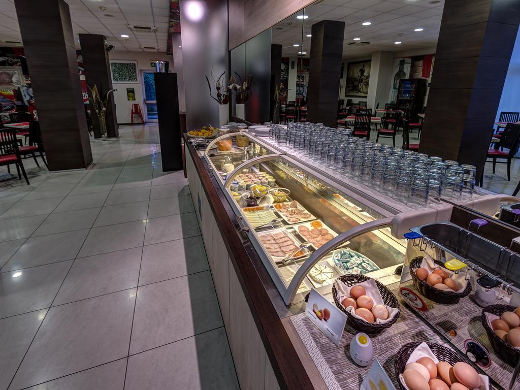 Hotel Capital Rovigo Zewnętrze zdjęcie