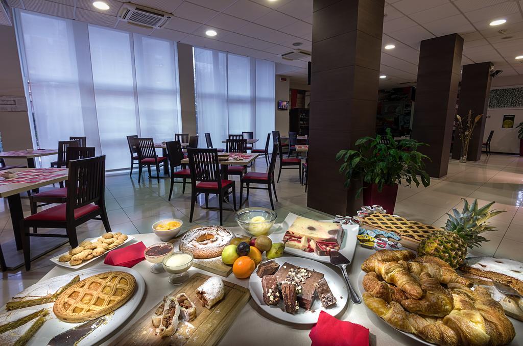 Hotel Capital Rovigo Zewnętrze zdjęcie